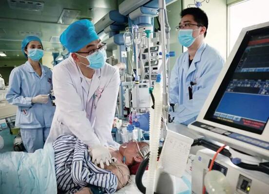 論ICU病房，對(duì)講機(jī)通信撐起救援“生命線”